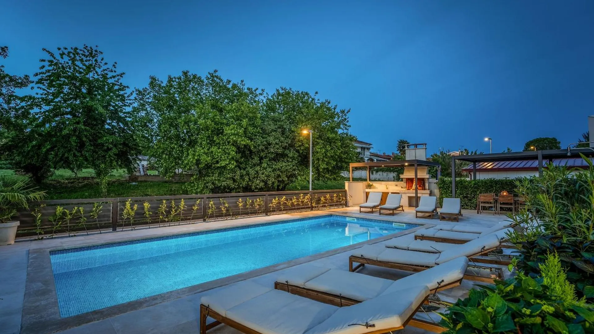 Ferienwohnung Residence Mala 1 Mit Pool Funtana Apartment