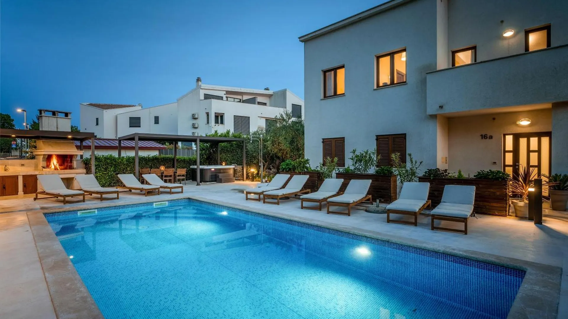 Ferienwohnung Residence Mala 1 Mit Pool Funtana