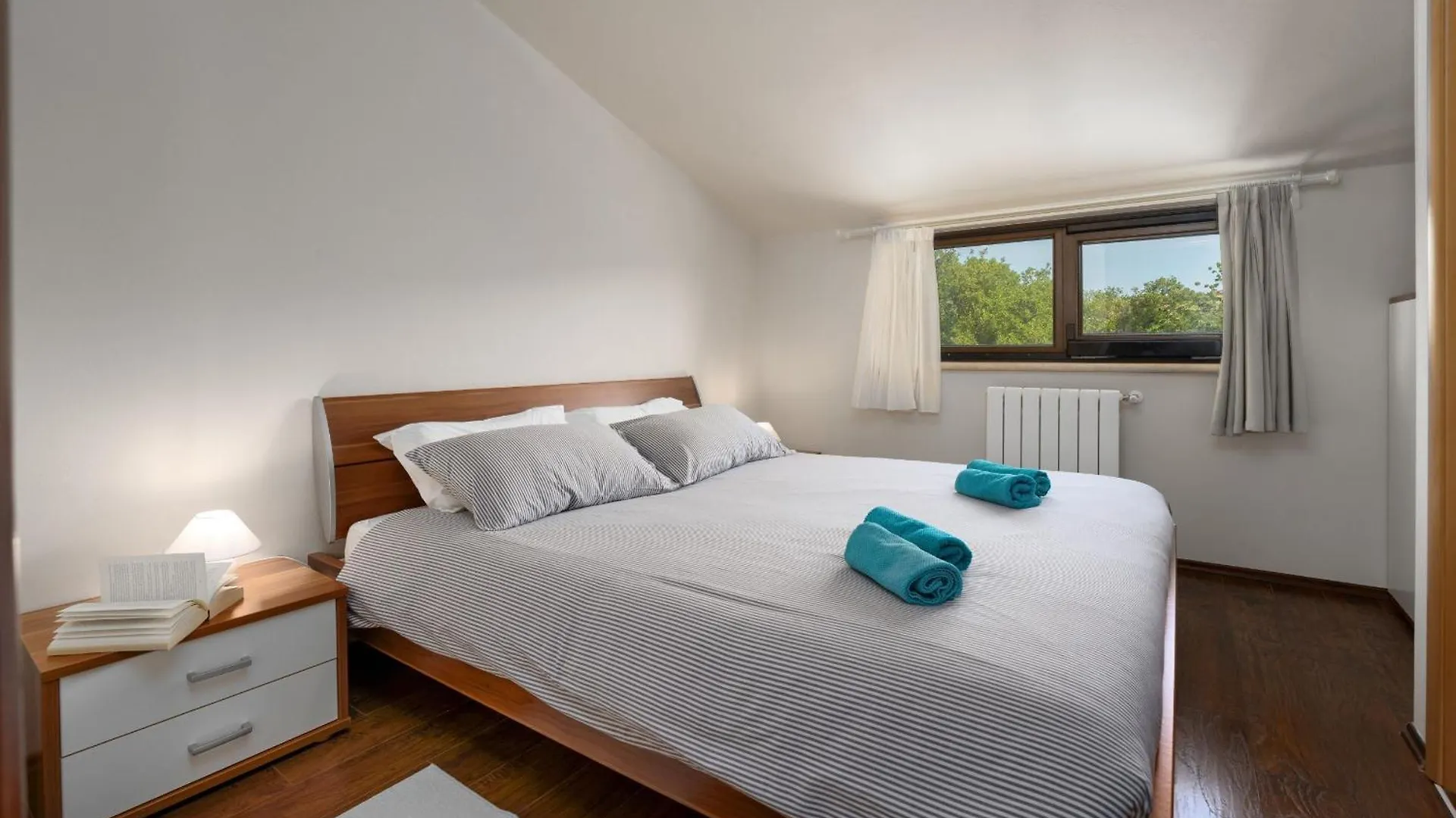 Ferienwohnung Residence Mala 1 Mit Pool Funtana Apartment
